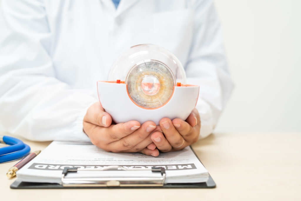 Best Cataract Surgery Hospital in Vijaynagar