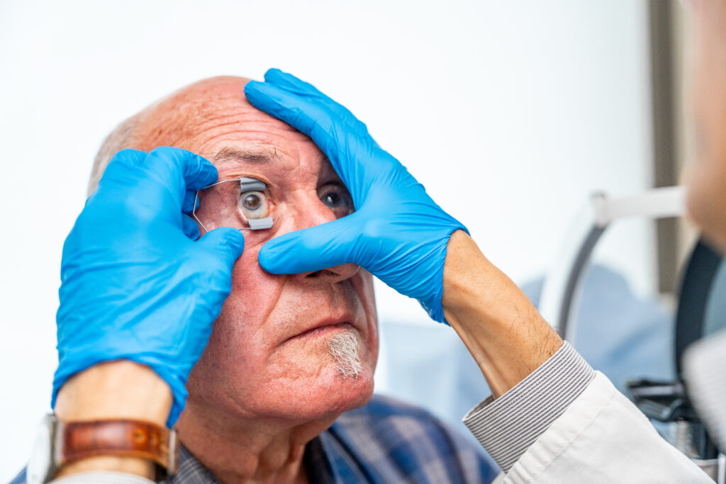 Best Cataract Surgery Hospital in Vijaynagar